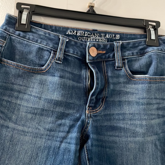 Size 4 American Eagle Jeans - Picture 2 of 2